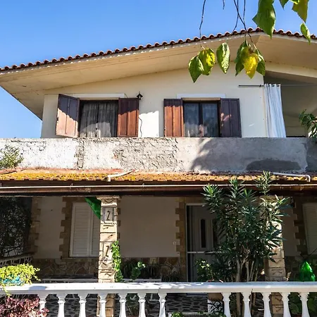 In Gastouni * Palaiochori (Gastouni)